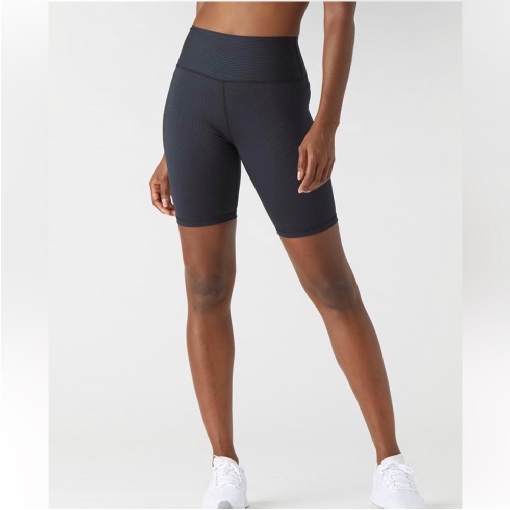 Glyder High Power Ribbed Bike Shorts in Black - Size Small